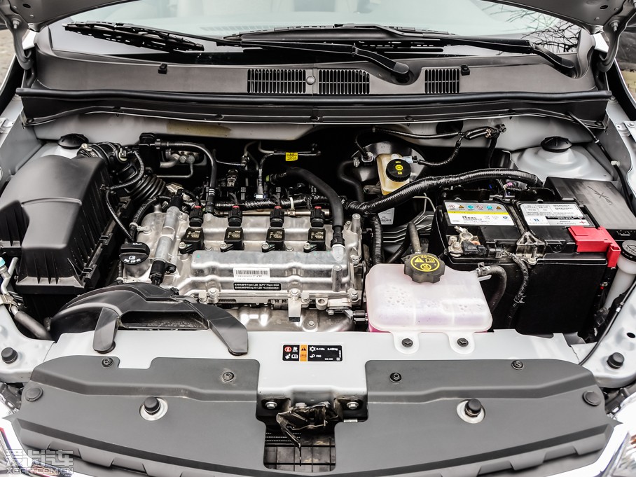 上汽通用雪佛蘭2015款賽歐三廂