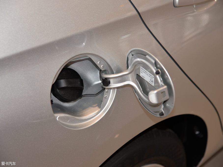 2015ِW ِW3 1.3L AMT