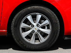 上汽通用雪佛蘭2015款賽歐三廂