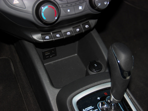 上汽通用雪佛蘭2015款賽歐三廂