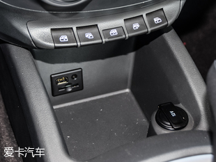 上汽通用雪佛蘭2015款賽歐三廂