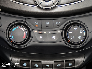 上汽通用雪佛蘭2015款賽歐三廂