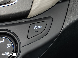 上汽通用雪佛蘭2015款賽歐三廂