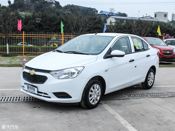 上汽通用雪佛蘭2015款賽歐三廂