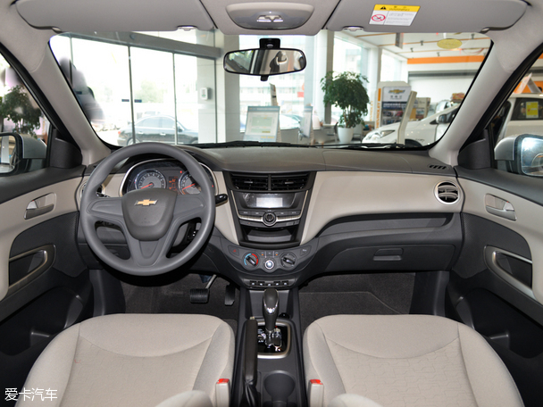 上汽通用雪佛蘭2015款賽歐三廂