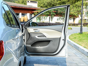 2015ِW3 1.5L AMTҸ 촰 g