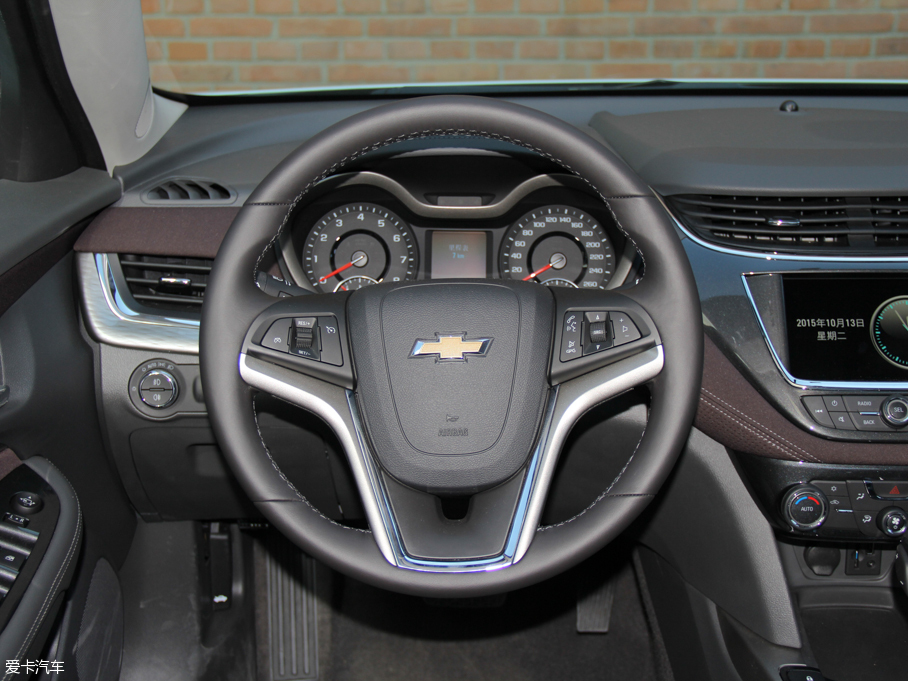 2016���~�J�� 1.6T �ԄӺ��A��