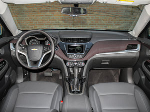 2016款1.6T 自动豪华版 内饰全景