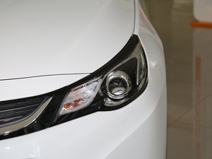 2016款1.6T 自动舒适版 大灯