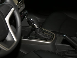 2016款1.6T 自动舒适版 换挡杆