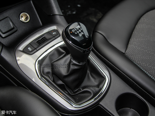 上汽通用雪佛蘭2016款科魯茲三廂