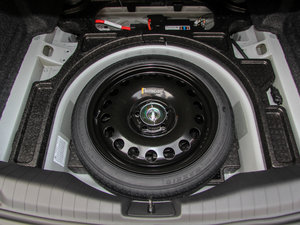 2016款1.5L 手动精英版 备胎