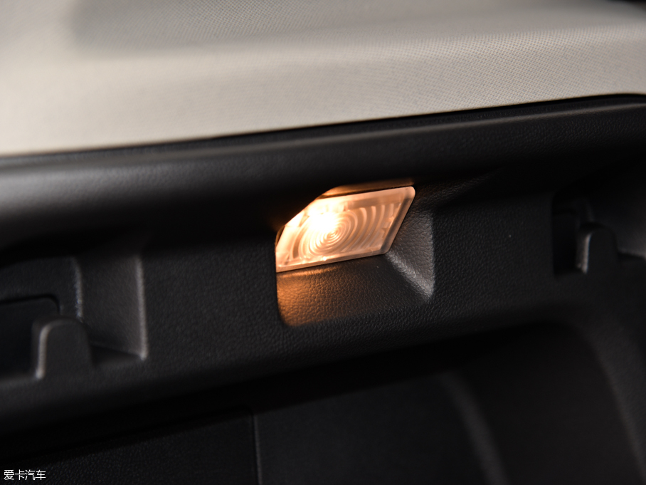 2016�(chu��ng)�� 1.4T �ք�(d��ng)���m���촰��