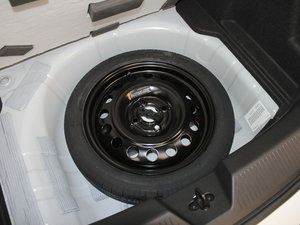 2016款1.5L 自动趣行版 备胎