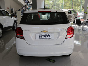 2016款1.5L 自动智行版 正后	