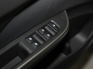 2016款1.5L 自动智行版 主驾车窗控制区	