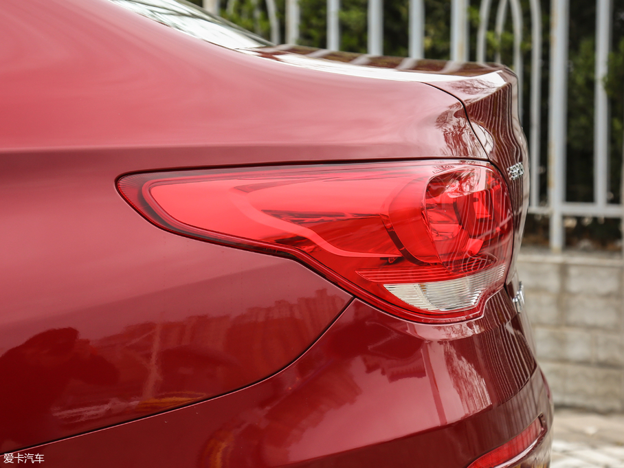 2019Ɲ 325T px (gu)V