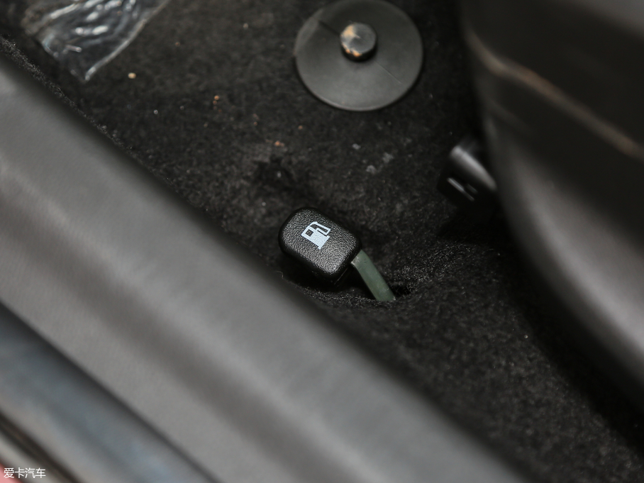 2019�����Ɲ 325T �p�x�������� ��V