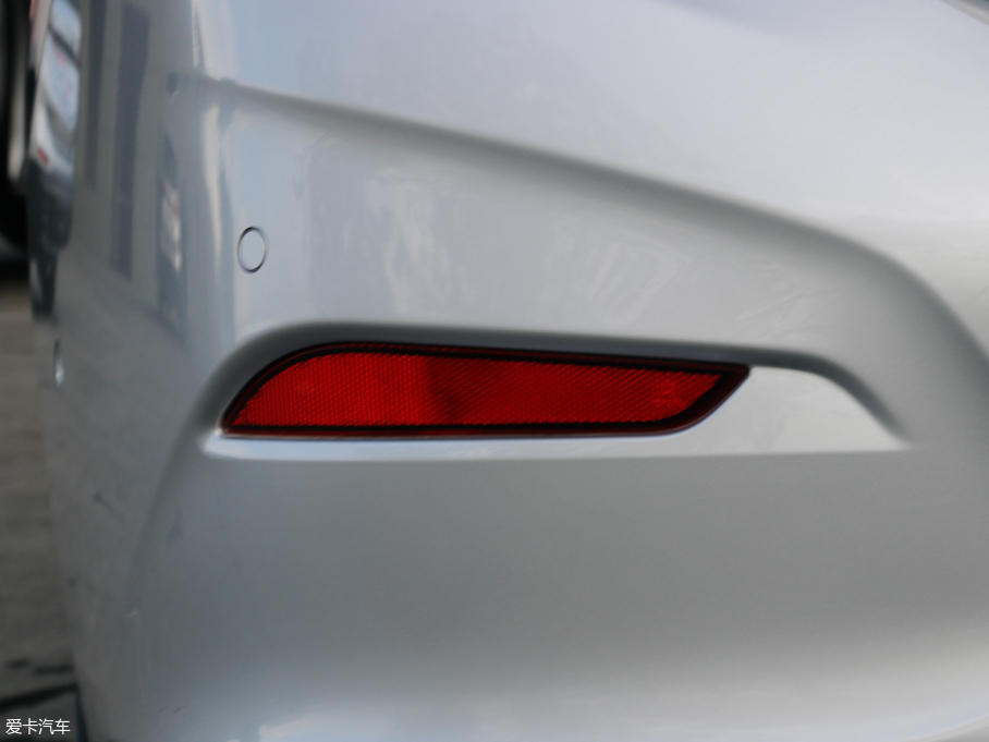 2018Ɲ Redline 330T pxIh