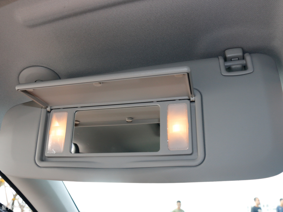 2018�����Ɲ���� Redline 330T �p�x���I�h��