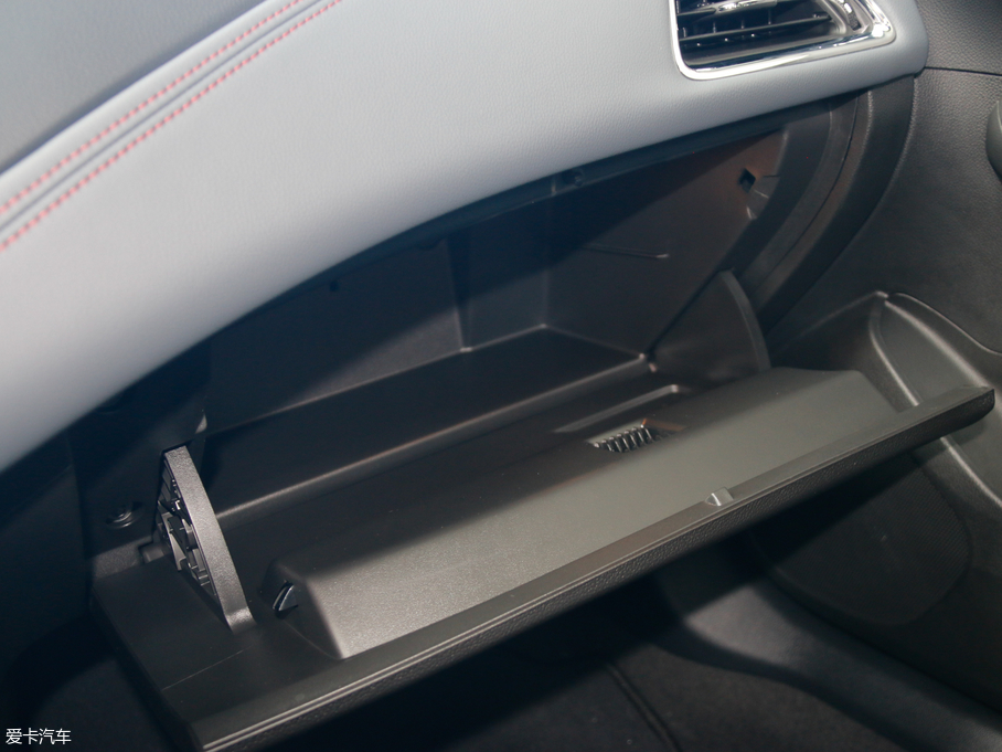 2018�����Ɲ���� Redline 330T �p�x���I(l��ng)�h��