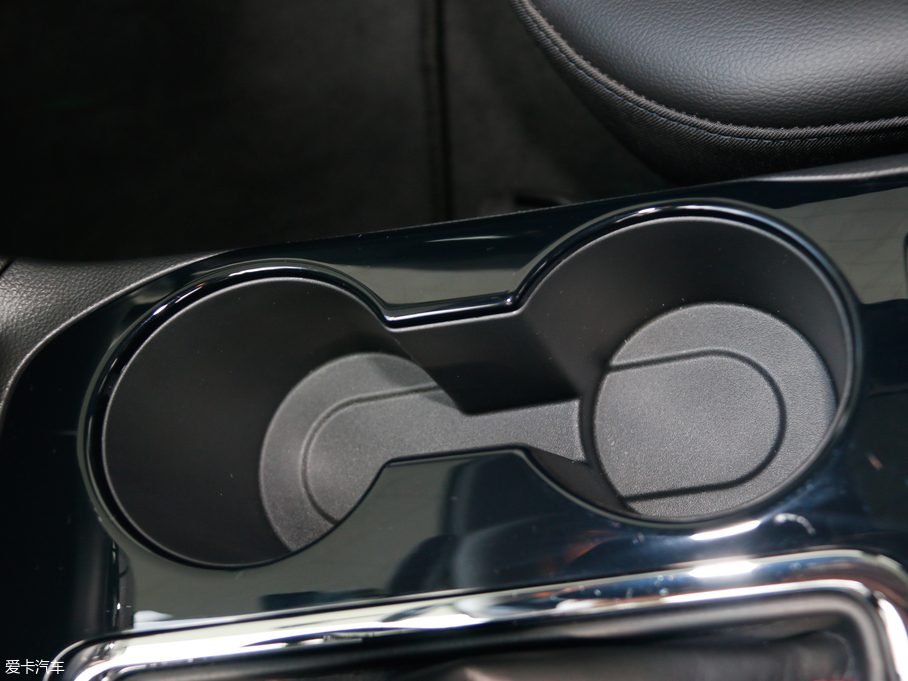 2018�����Ɲ���� Redline 330T �p�x���I�h��