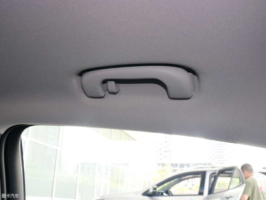 2018�����Ɲ���� Redline 330T �p�x���I�h��