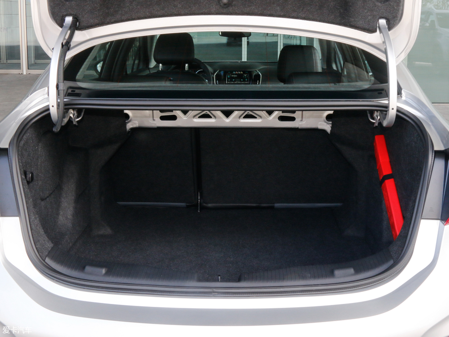 2018�����Ɲ���� Redline 330T �p�x���I�h��