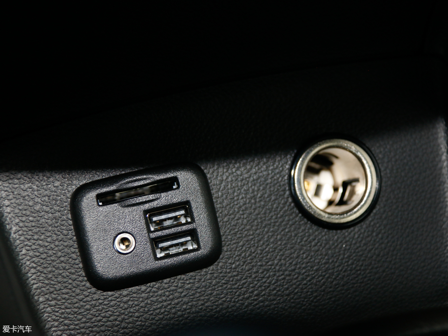 2018�����Ɲ���� Redline 330T �p�x���I�h��