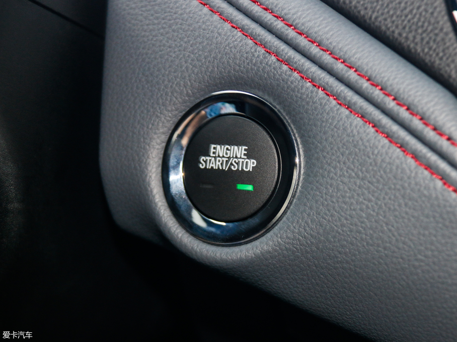 2018�����Ɲ���� Redline 330T �p�x���I�h��