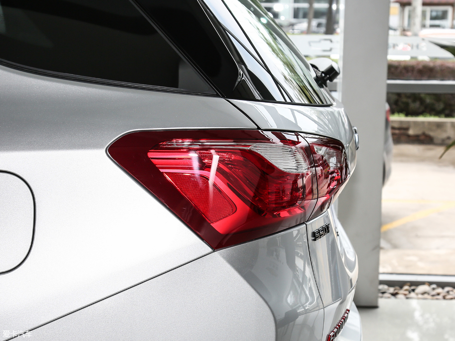 2018̽ Redline 550T 򌺴