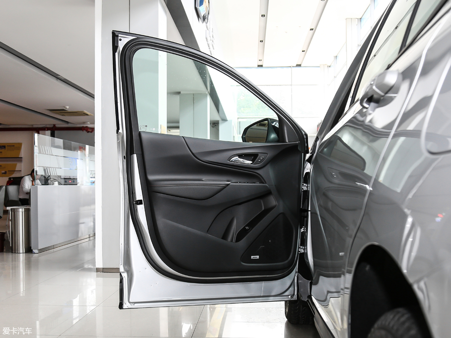 2018̽ Redline 550T 򌺴