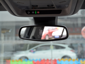 2018RS 550T 9򌺴 ܇ȺҕR