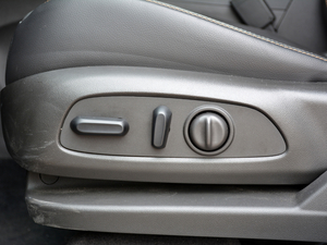 2018RS 550T 9򌺴 {{