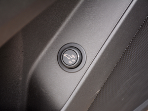 2018RS 550T 9򌺴 п؅^