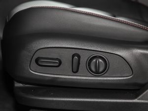 2018Redline 550T 򌺴 {{