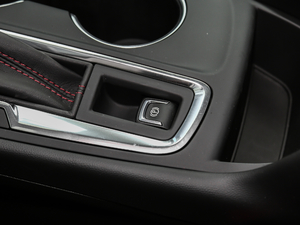 2018Redline 550T 򌺴 v܇Ƅ