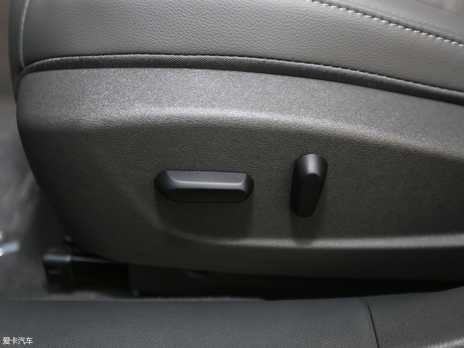 2018���~�J�� 1.5T �ԄӺ��A��