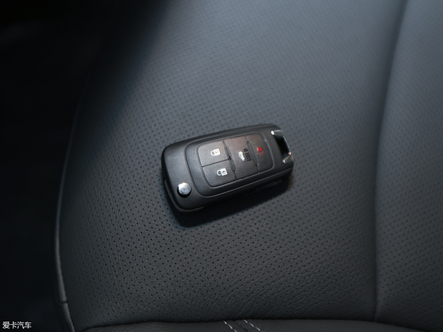 2018���~�J�� 1.5T �ԄӺ��A��