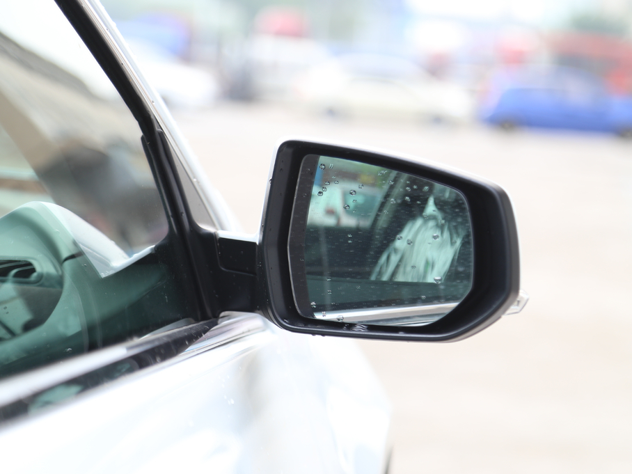 2018���~�J�� 1.5T �Ԅ��L�а�