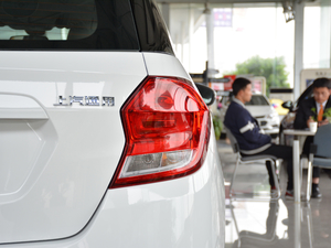 2018款1.5L 手动畅行版 尾灯