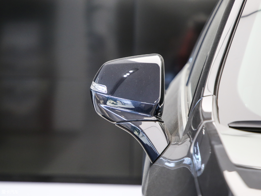 2018PXT4 28T (q)I(lng)