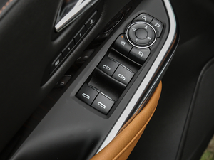 201828T (q)K {܇ƅ^(q)	