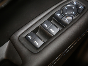 202028T (q)A {܇ƅ^(q)	