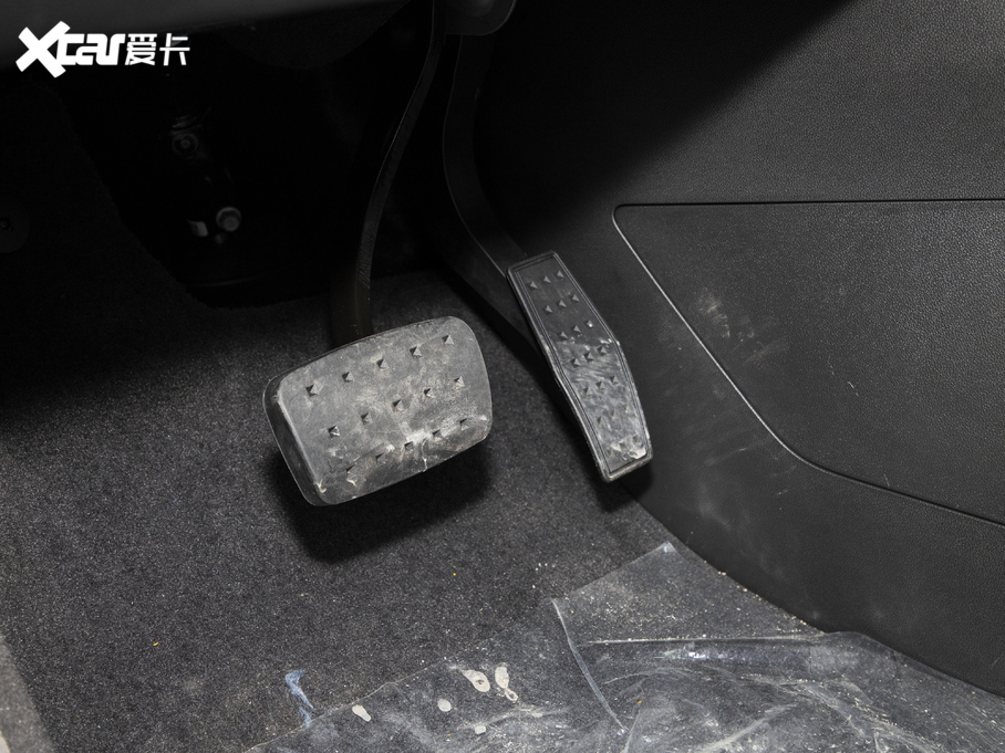 2020PXT6 28T (q)A푰