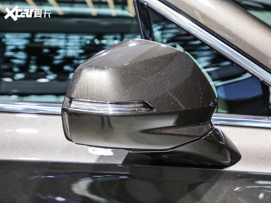 2020PXT6 Ŀ 28T (q)I(lng)