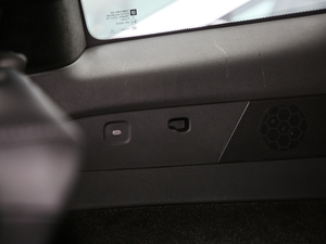 202028T (q)K\(yn)(dng) g