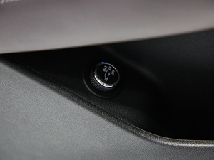 2020Ŀ 28T (q)I(lng) g