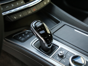 202028T I(lng)\(yn)(dng) QU