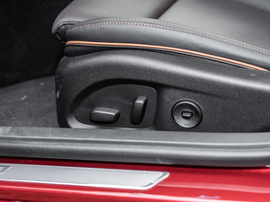 2020��28T ��Ӣ�� ���{������{��